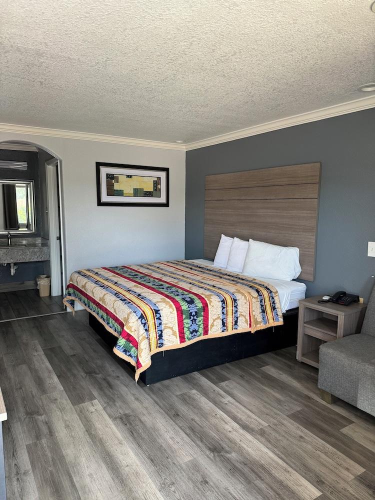 LUXURY INN photo 6