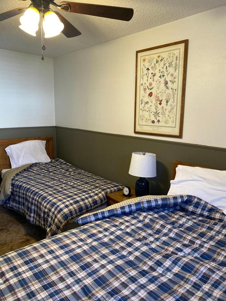 Summit Inn photo 73