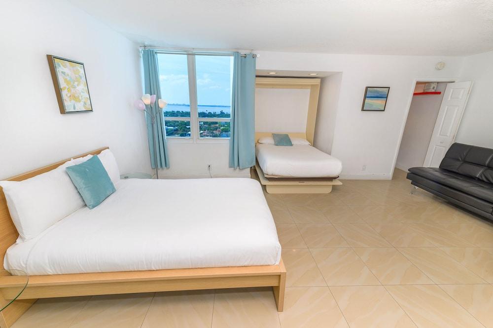 SeaStays Apartments photo 81