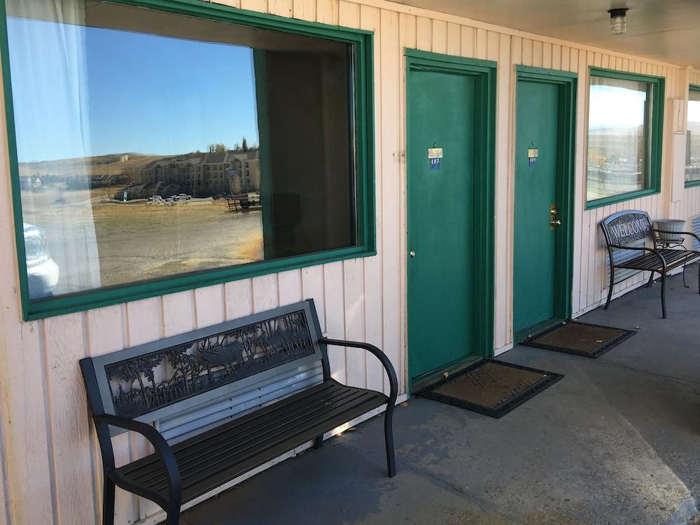 Travelers Inn & Suites photo 21