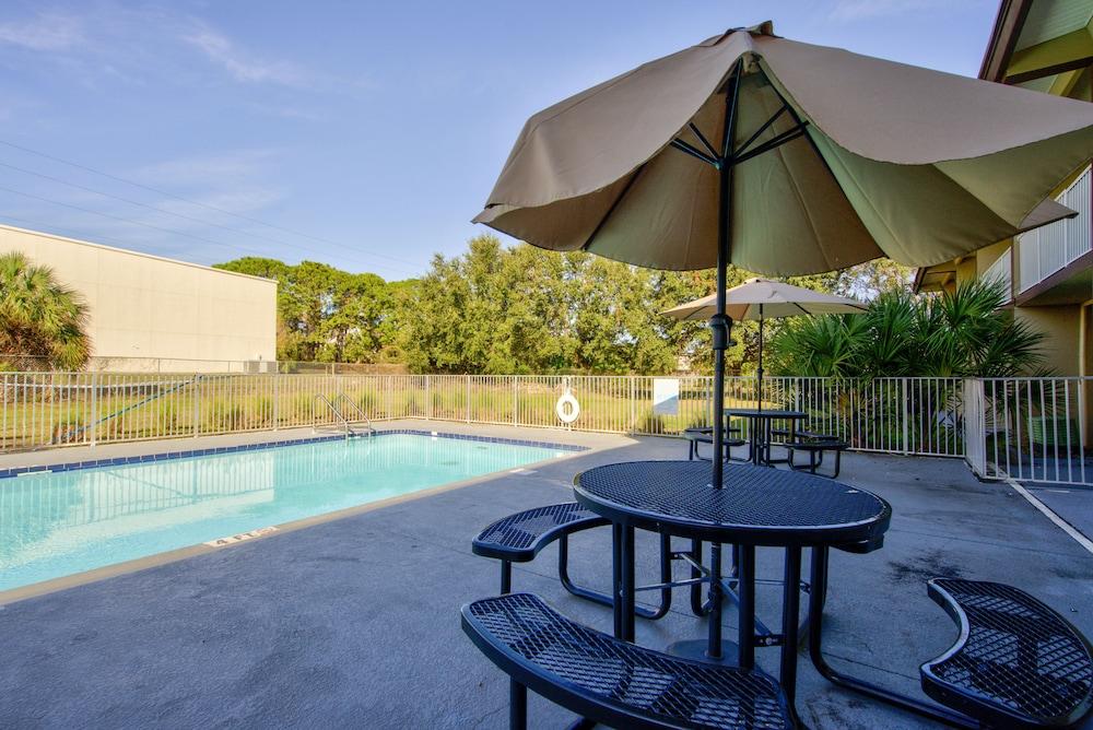 Clearwater Hotel photo 74