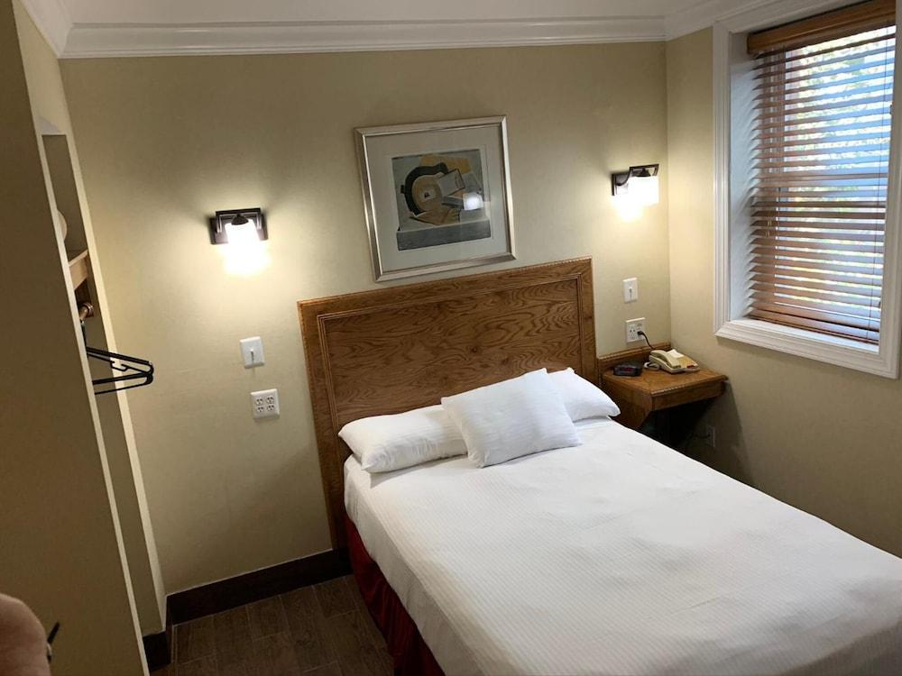 District Hotel photo 12