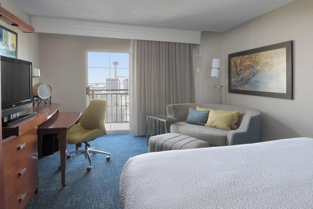 Courtyard Marriott Riverwalk photo 12