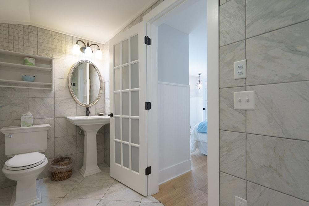 Marginal Way House Hotel photo 41