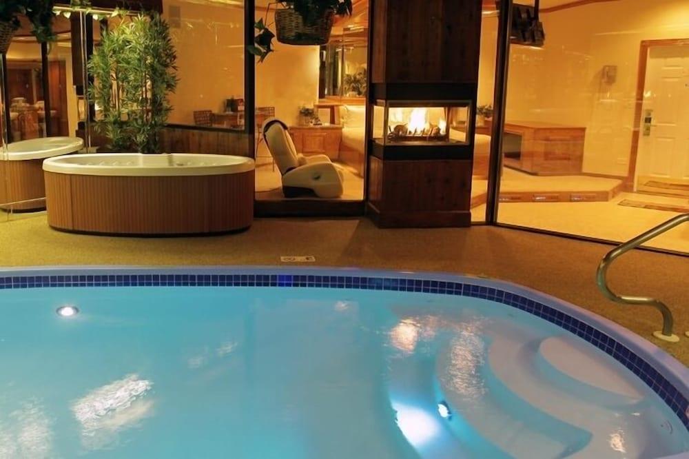 Sybaris Pool Suites Mequon photo 3
