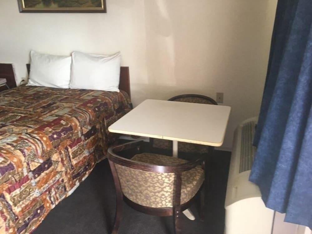 Caravan inn photo 14