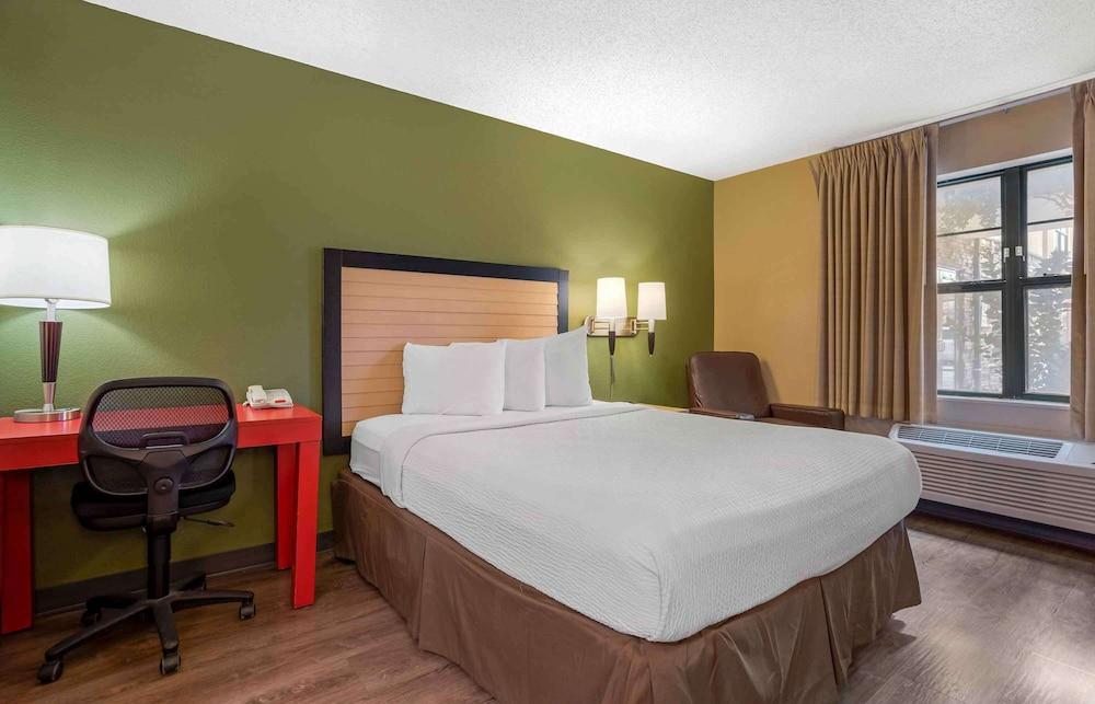 Extended Stay America Suites Houston Med Ctr Greenway Plaza photo 5