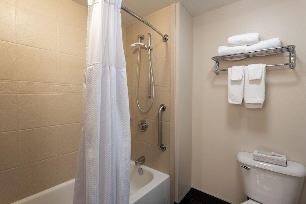Staybridge Suites West Seneca by IHG photo 25