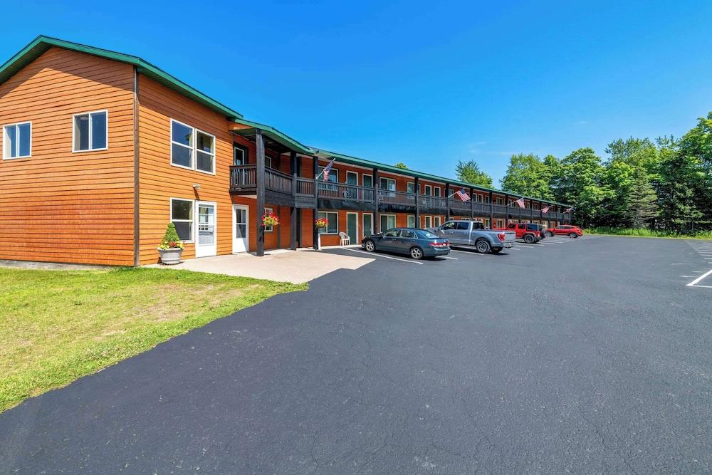 Quality Inn & Suites Munising photo 35