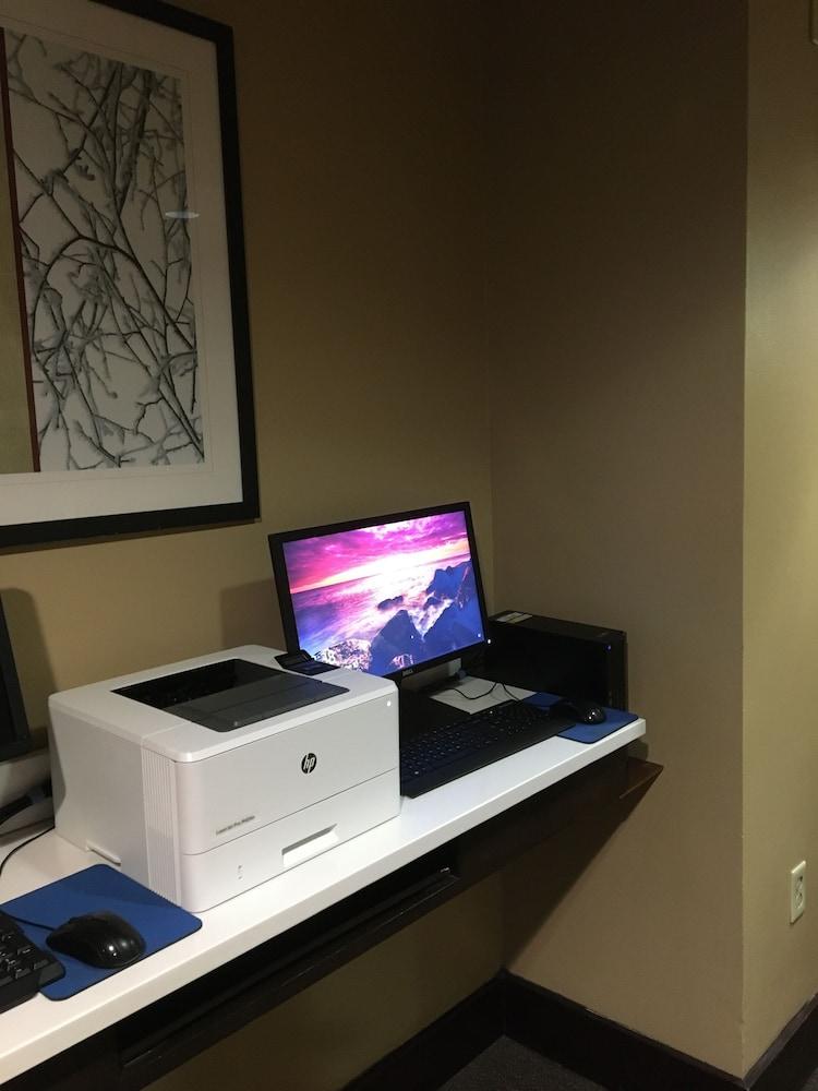staySky Suites - I Drive Orlando photo 13