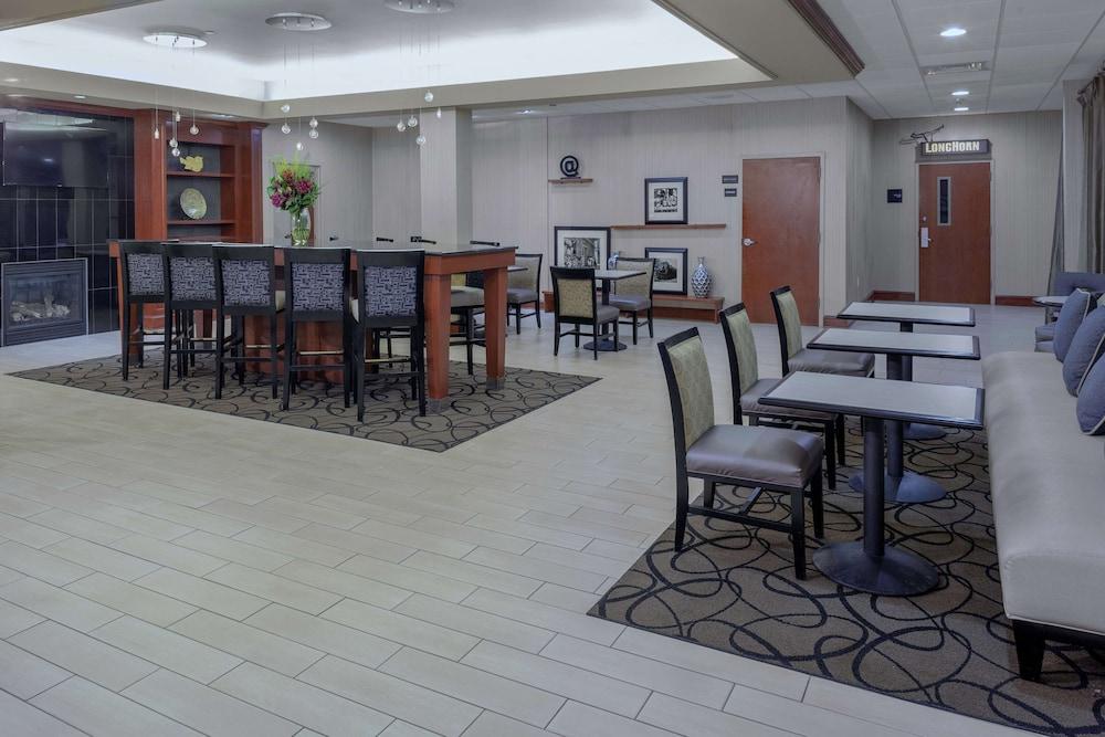Hampton Inn Woodbridge photo 4
