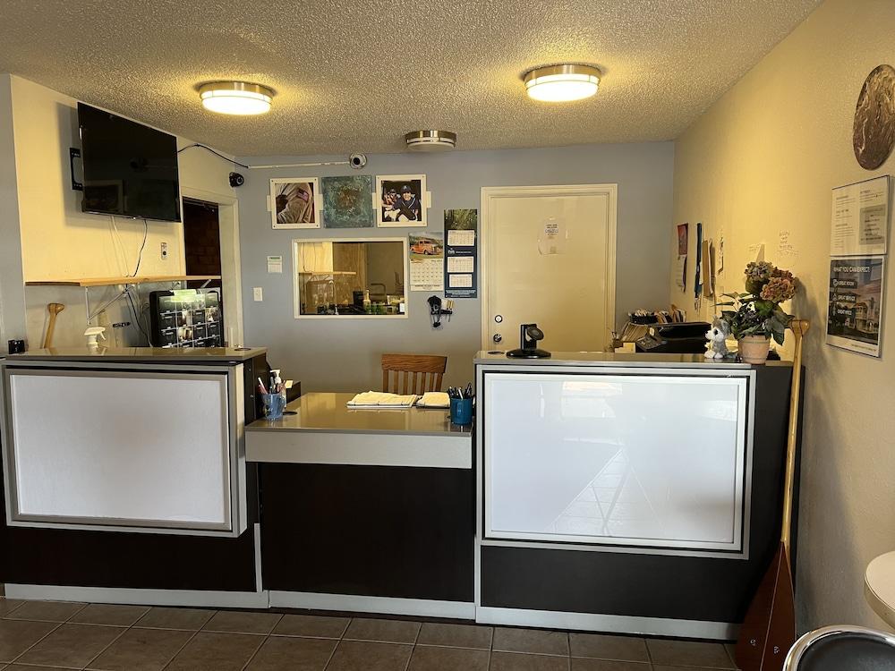 LAKE INN photo 5