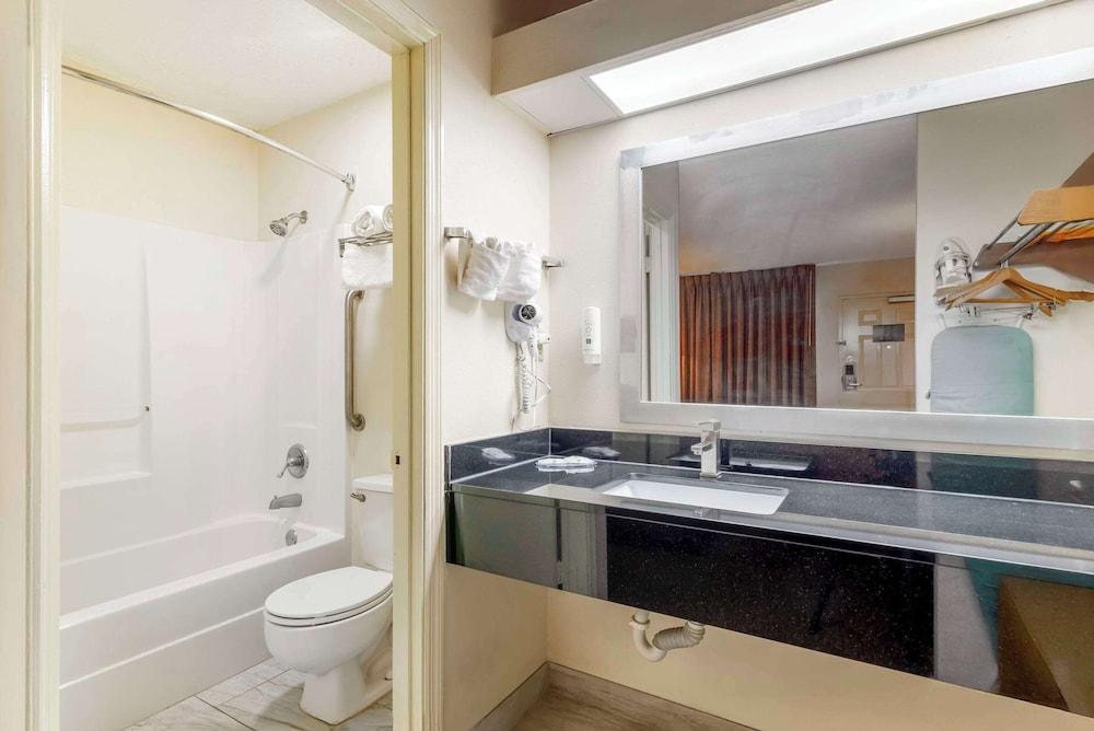 Quality Inn Cordele photo 15