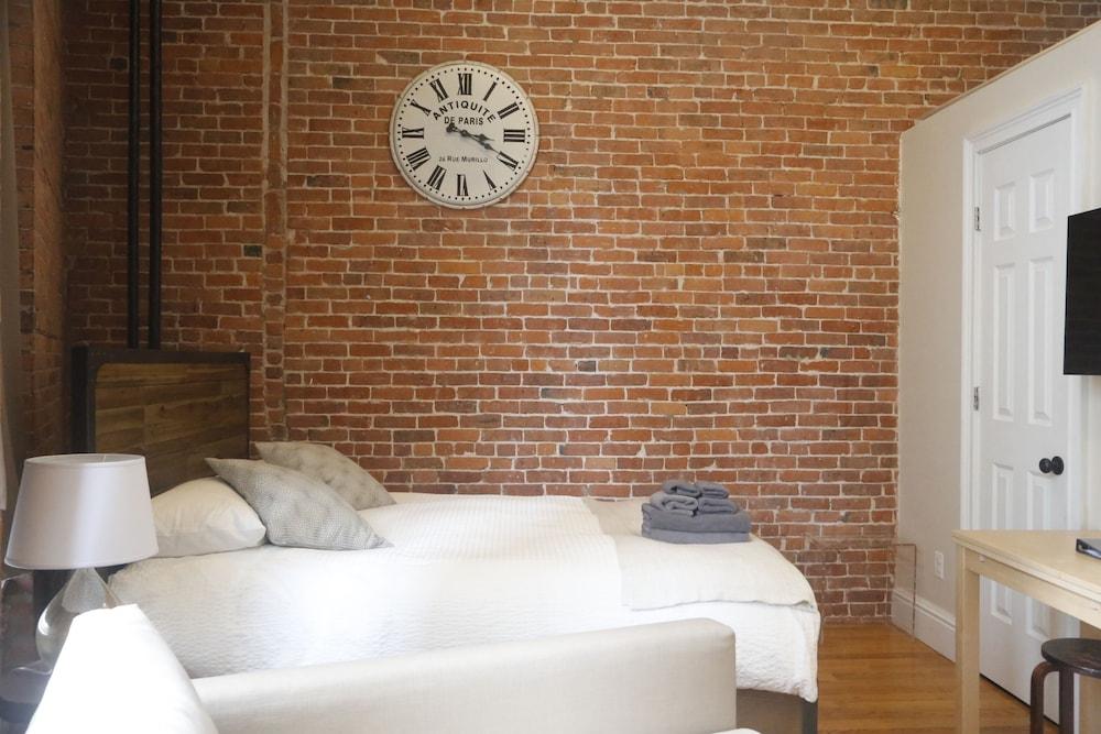 The Nomad Suites & Apartments photo 14