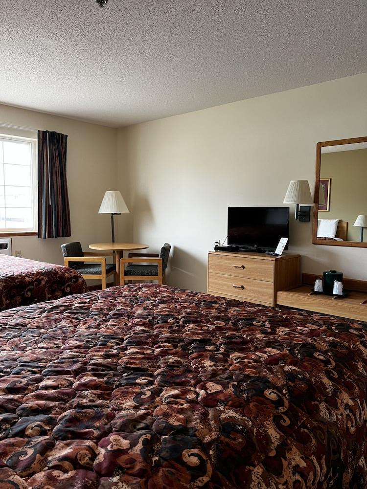 Budget Host Inn & Suites photo 20
