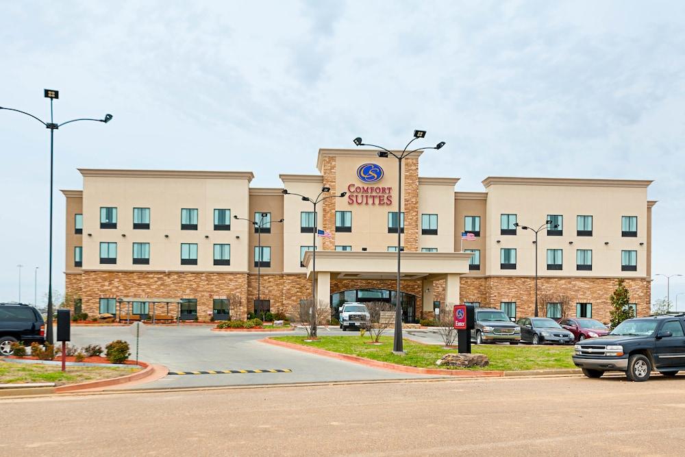Comfort Suites Batesville photo 30
