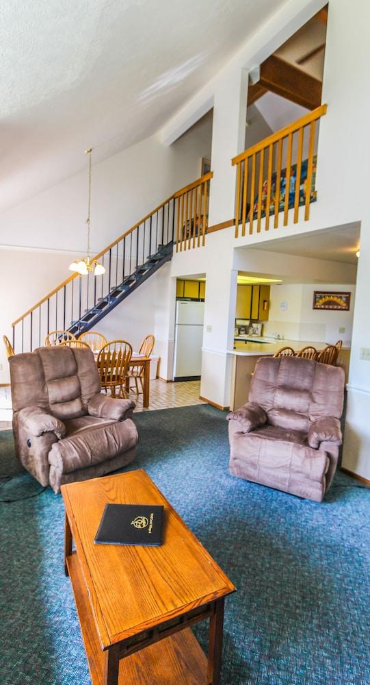 Wolf Creek Village photo 33