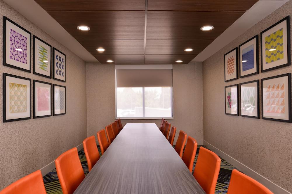 Holiday Inn Express Hotel & Suites Mesquite by IHG photo 44