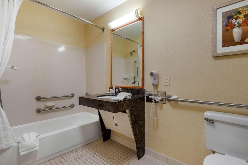 Comfort Inn & Suites Camden photo 11