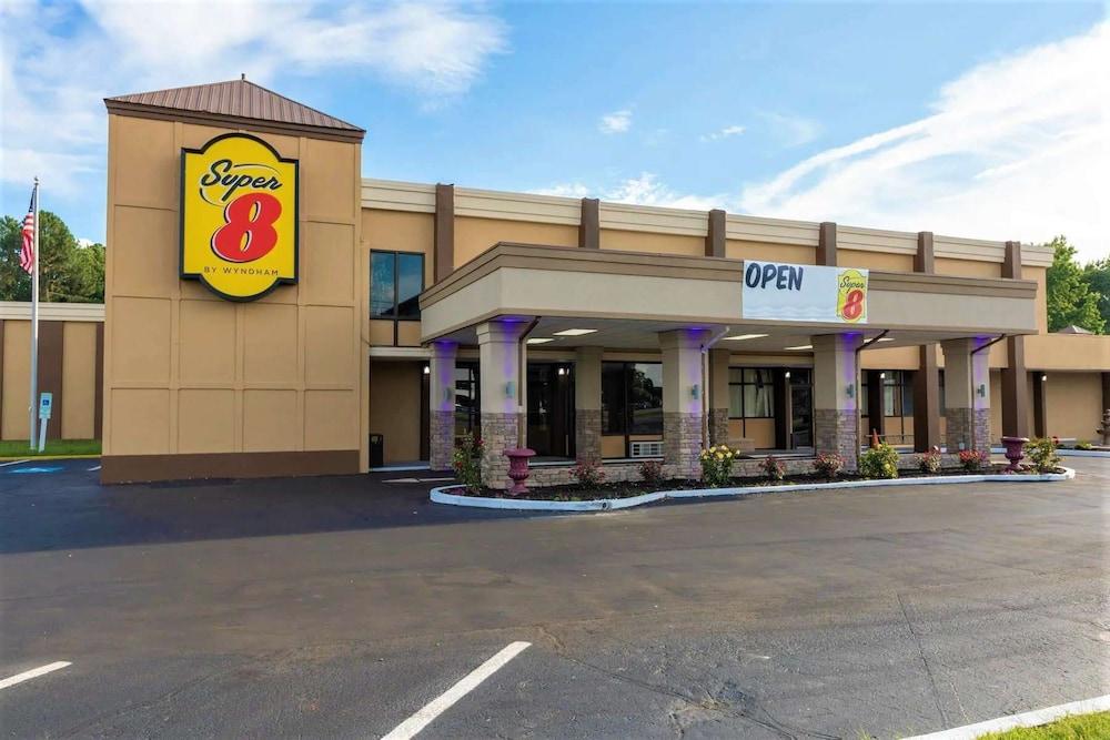 Super 8 by Wyndham Goldsboro photo 11