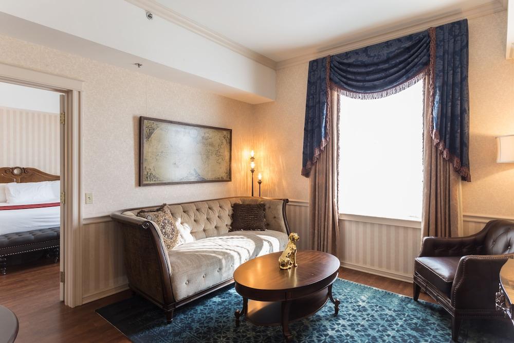 Hotel Winneshiek photo 38