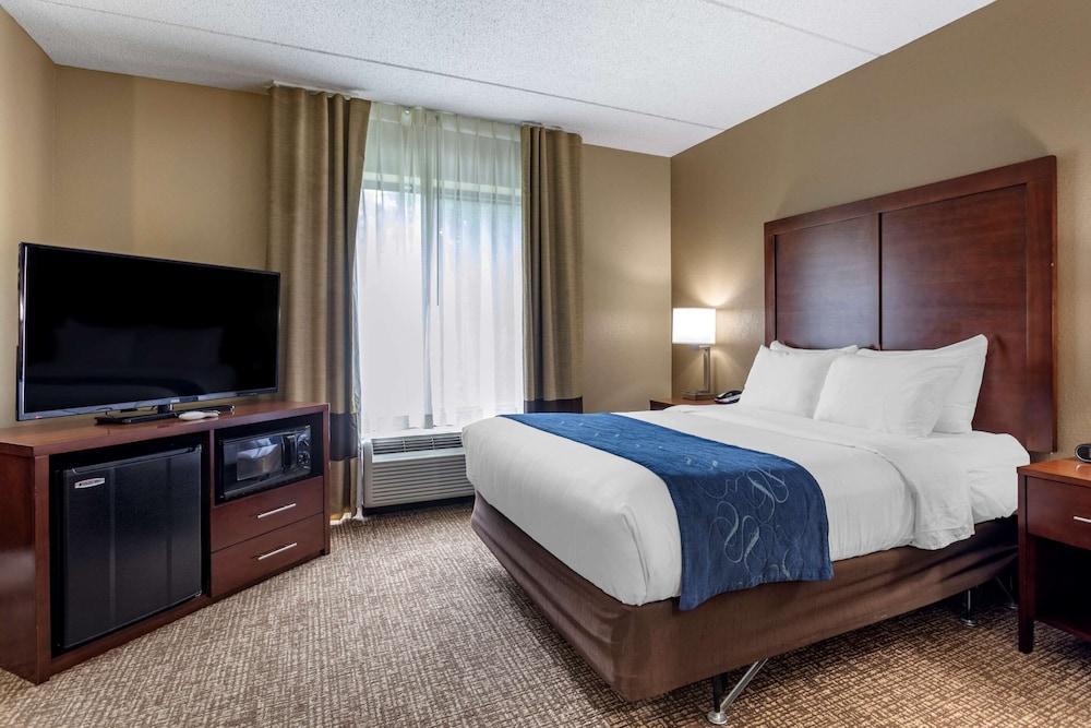 Comfort Suites Manchester near Arnold AFB photo 36