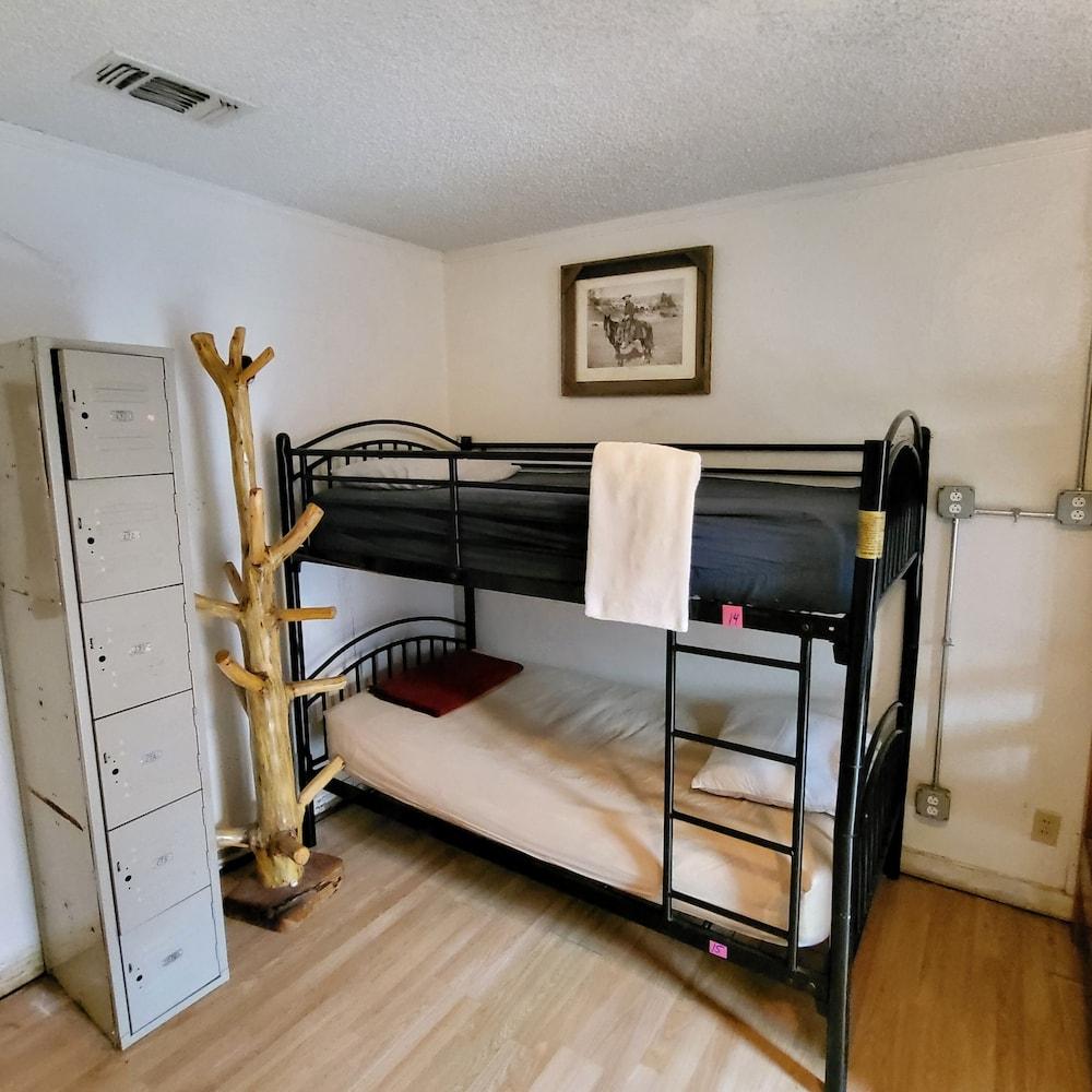 Wild Wild West Backpackers Hostel photo 14