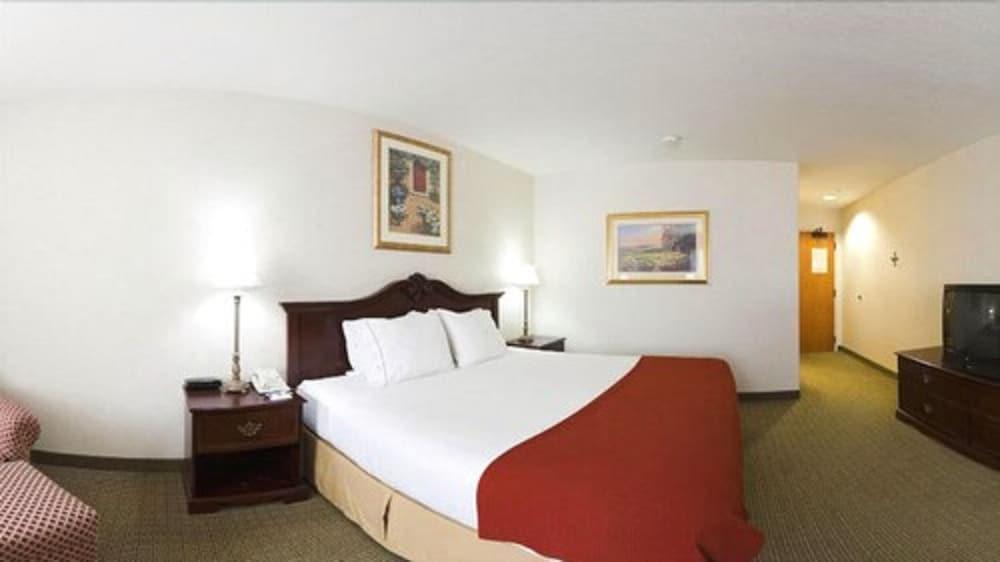 Baymont by Wyndham Belen NM photo 7