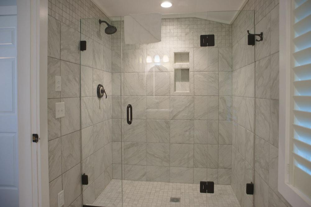 Marginal Way House Hotel photo 42