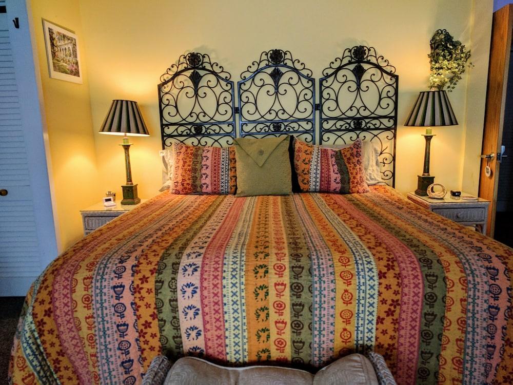 Ann Arbor B&B Inn photo 61