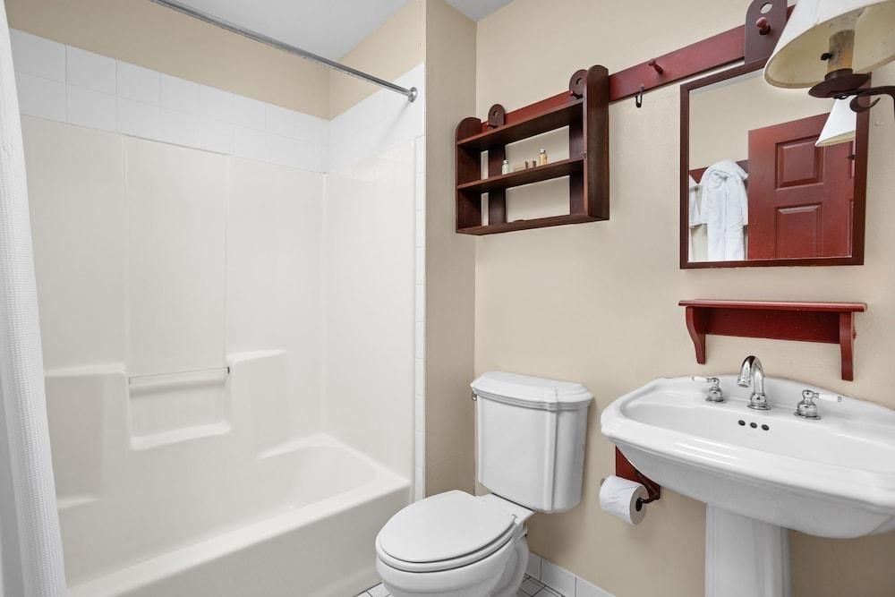 Artists Colony Inn photo 31
