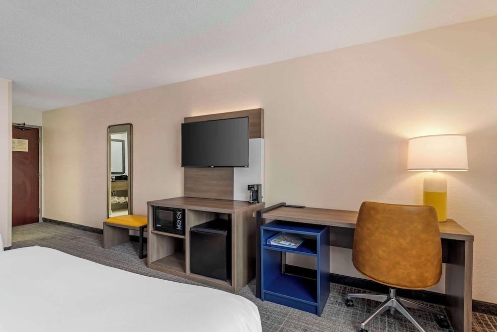 Comfort Inn & Suites Corbin North photo 13