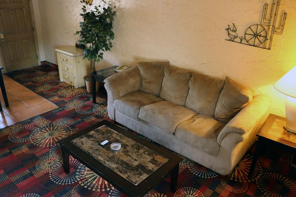 Bedford Inn photo 38