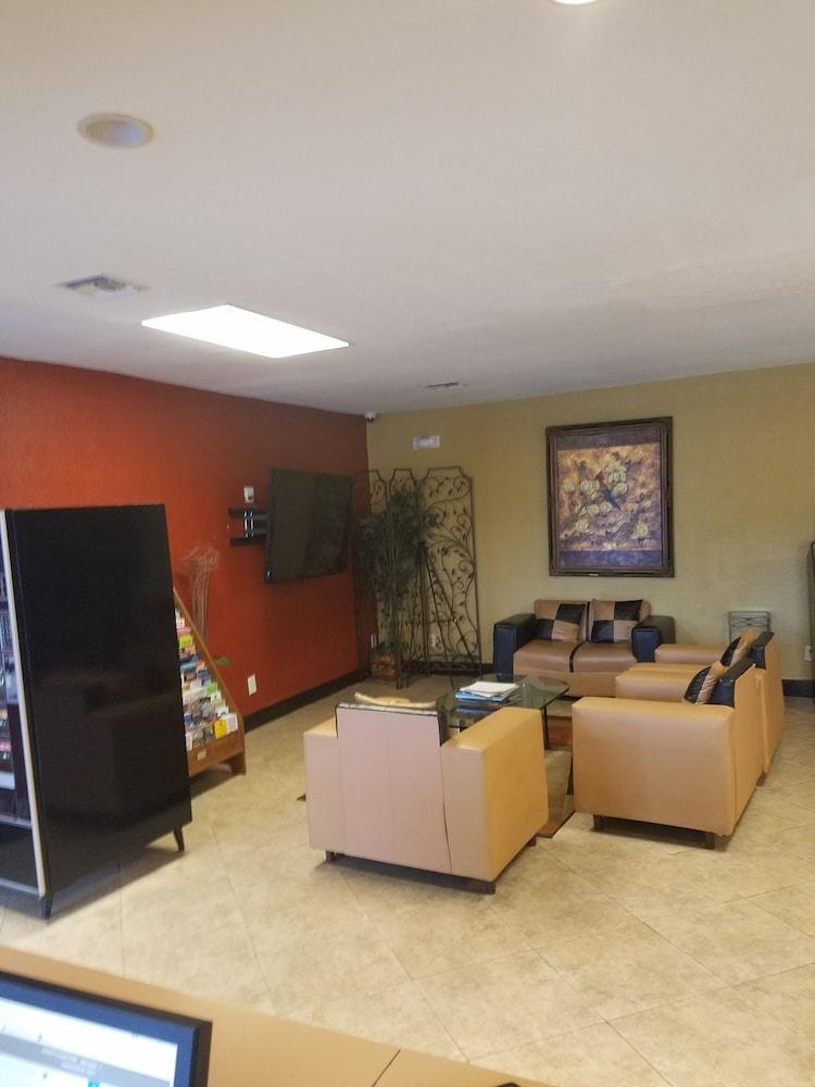 Budget Inn photo 2