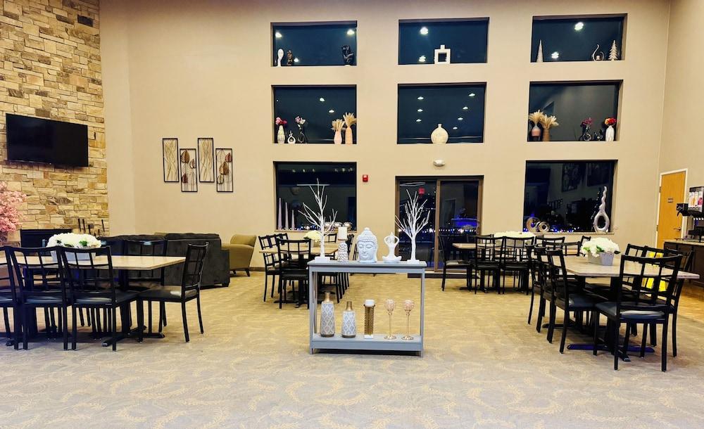 Qube Hotel photo 38