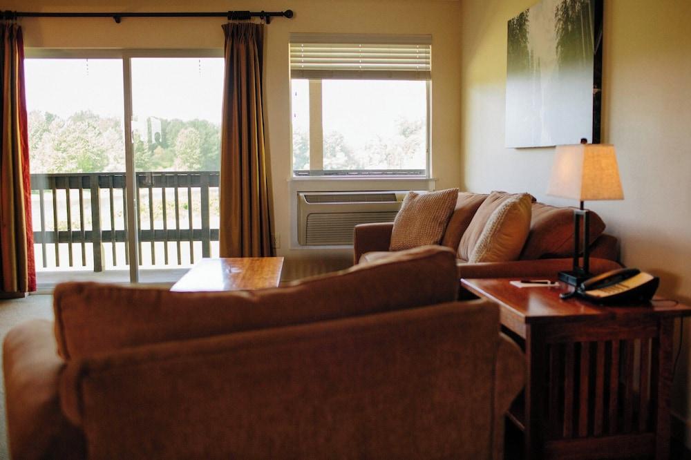 Life Northwest RV sites and Lodging photo 10