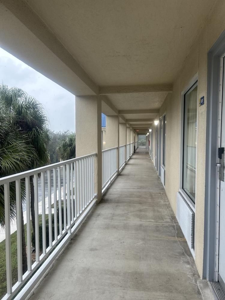 Days Inn by Wyndham Port Charlotte/Punta Gorda photo 34