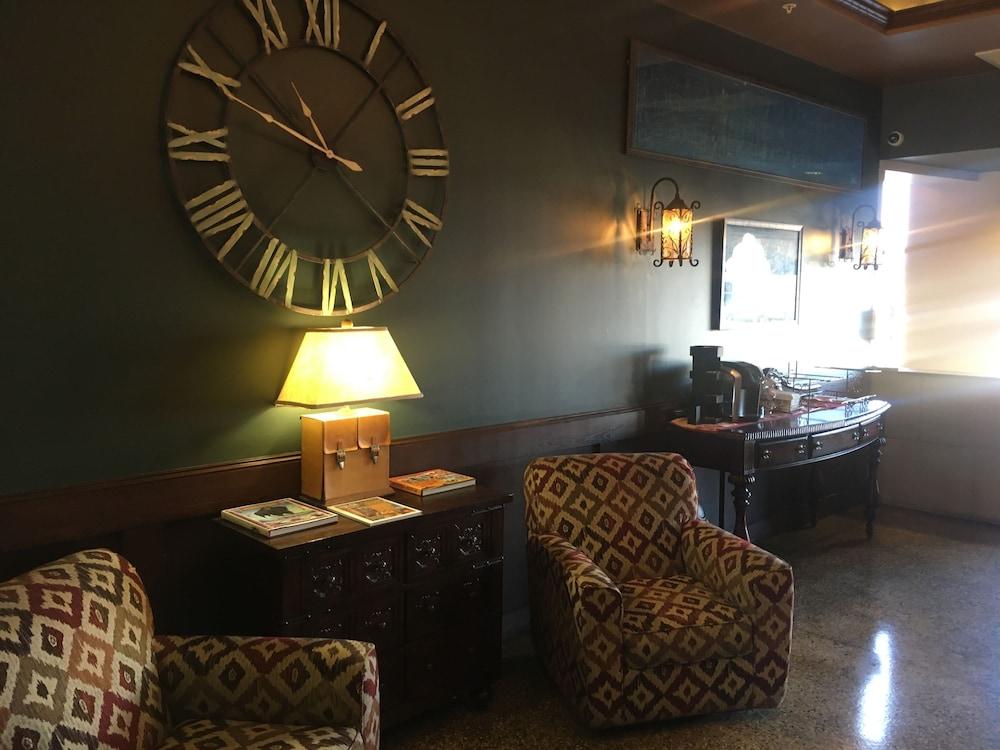 The Campbell Hotel on Route 66 photo 15