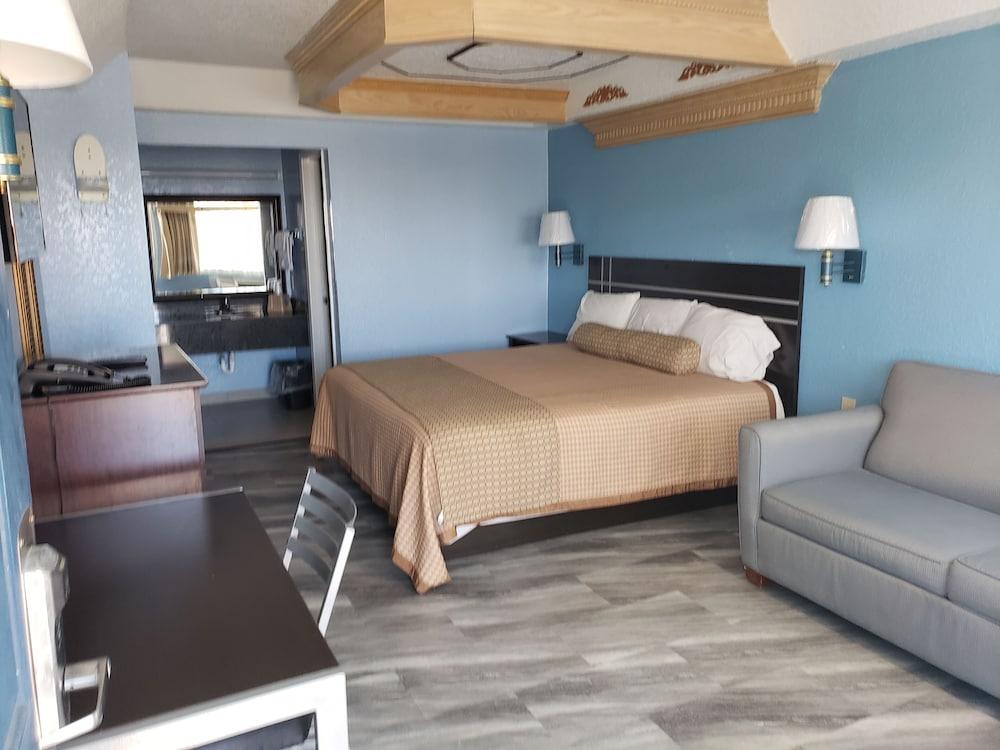 Regency Inn photo 4