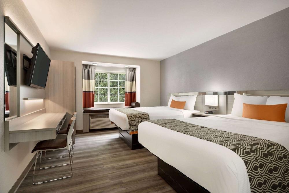 Microtel Inn & Suites by Wyndham Raleigh photo 22
