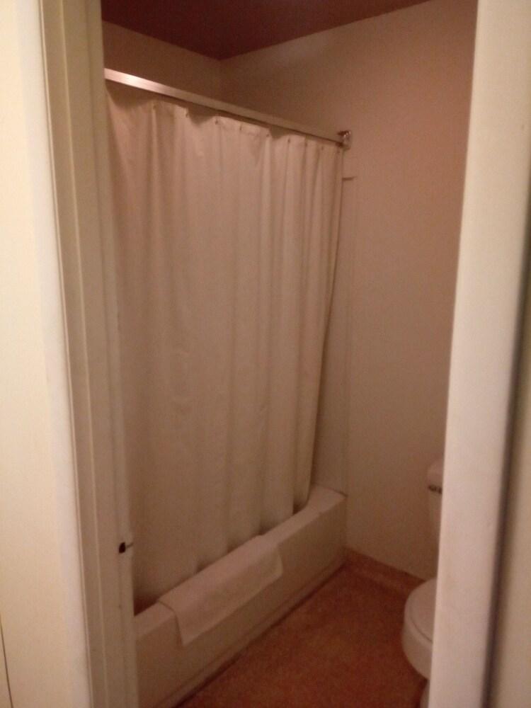 Willard Country Inn photo 17