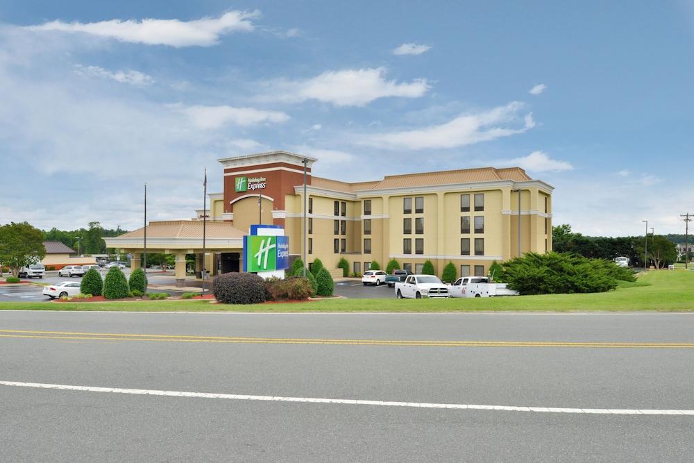 Holiday Inn Express Burlington by IHG photo 74