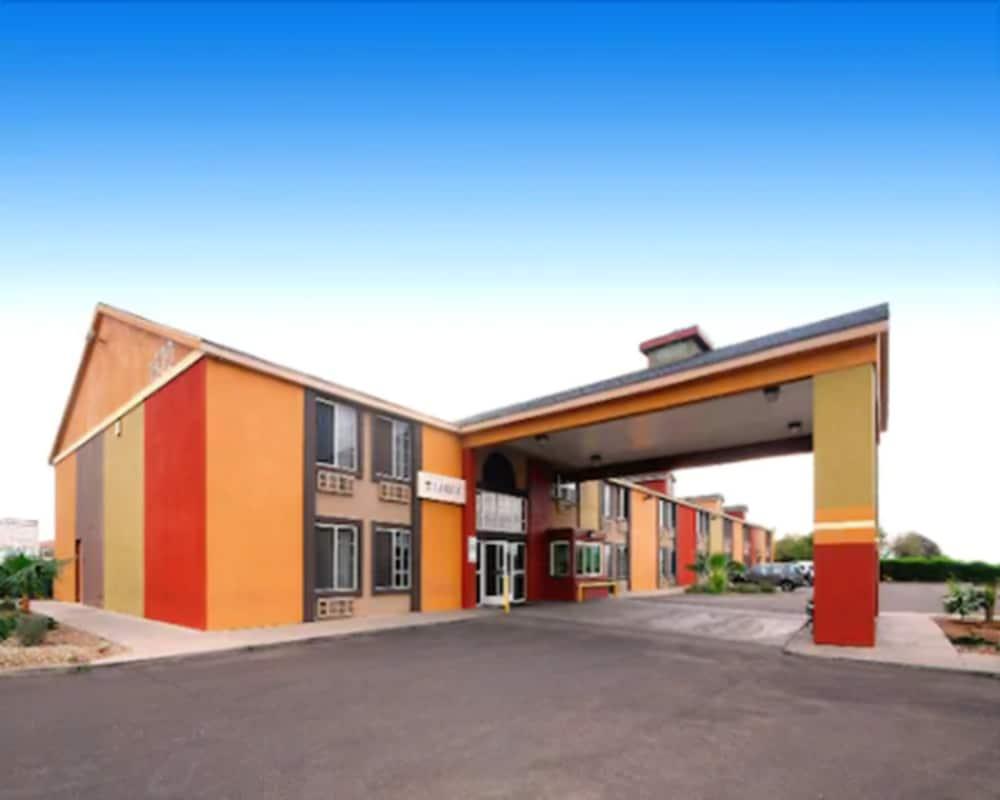 A Victory Inn Tolleson photo 4