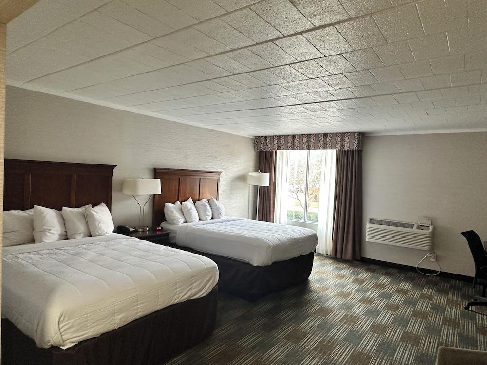Finger Lakes Inn & Suites — hotel in Bath