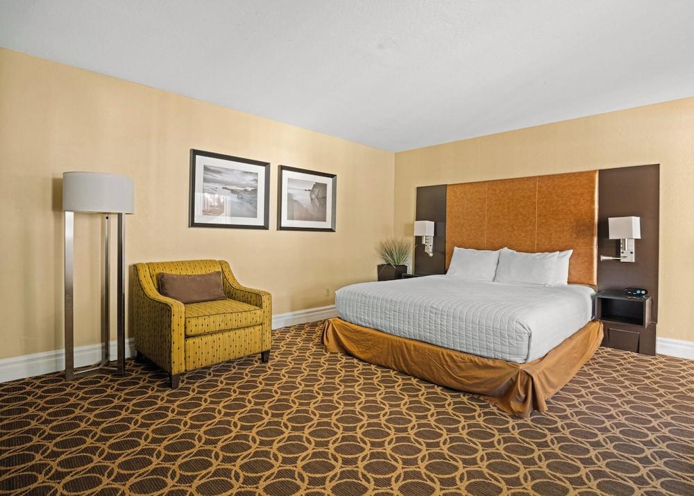 Marin Suites Hotel photo 99
