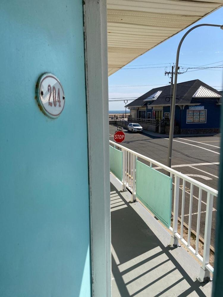 Surfside Motel photo 27