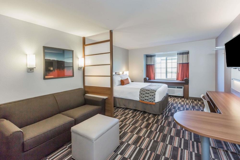 Microtel Inn & Suites By Wyndham Tioga photo 7