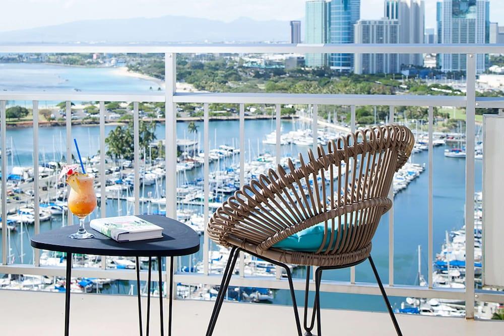 Ilikai Hotel & Luxury Suites photo 22
