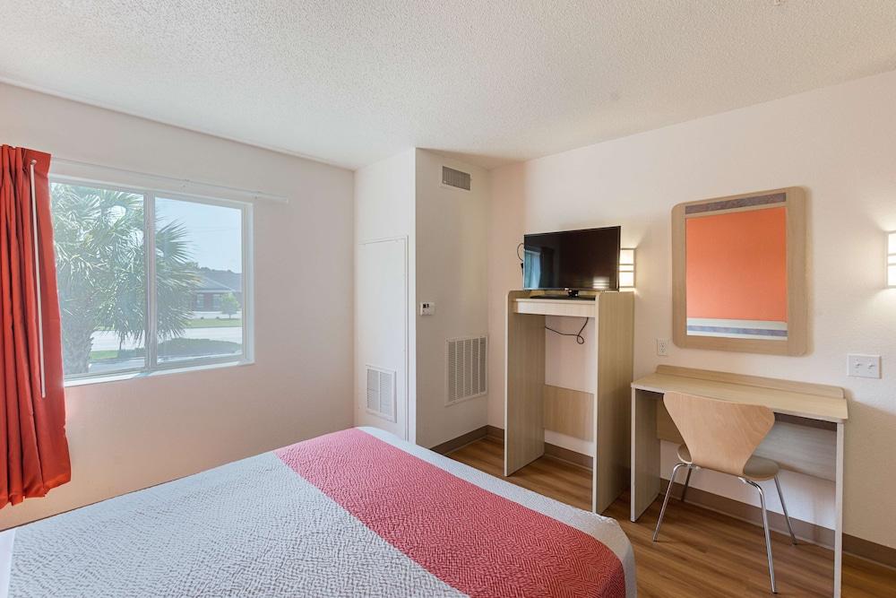 Motel 6 Columbia, SC - Fort Jackson Area photo 25