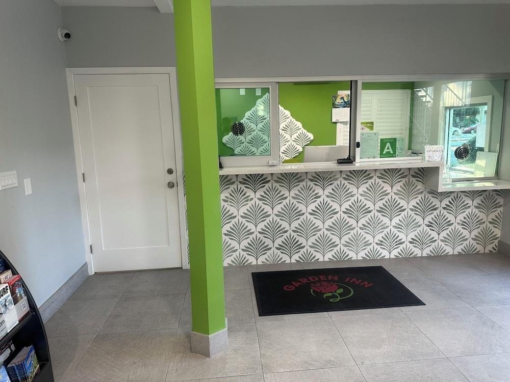 Garden Inn photo 2